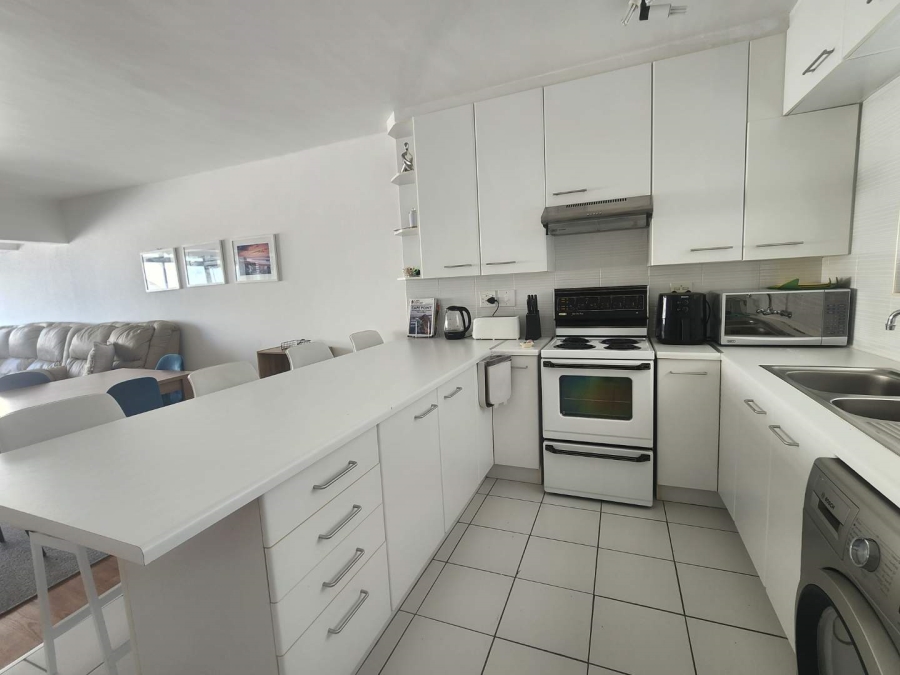 To Let 1 Bedroom Property for Rent in Sea Point Western Cape